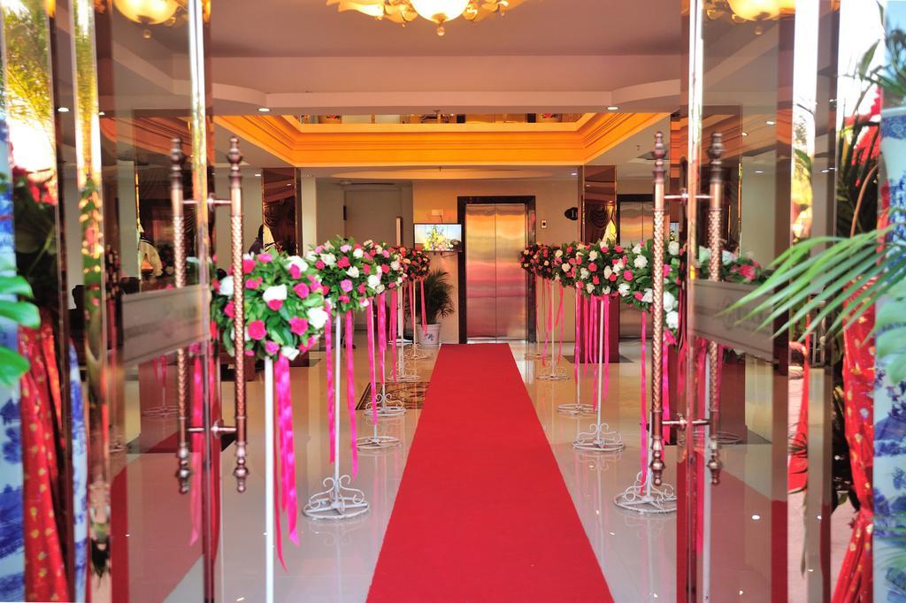 Jian Guo Grand Hotel Ban Si Khay Exterior photo
